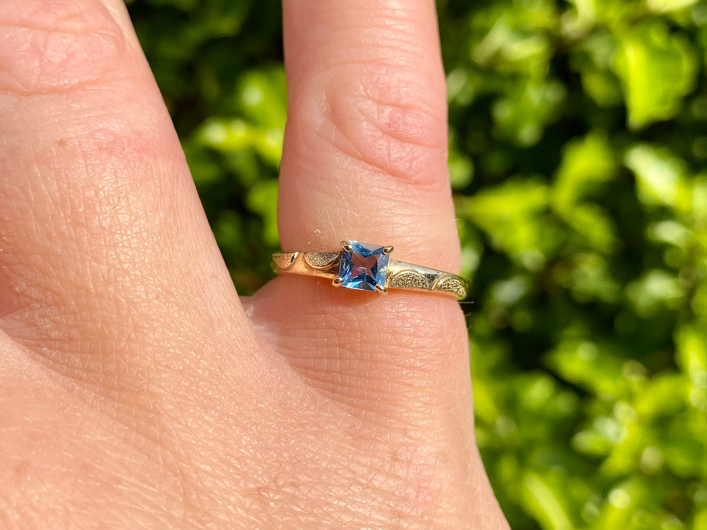 9ct Gold Topaz Ring