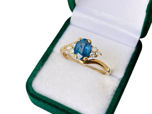 Vintage 9ct Gold Sapphire & Diamond Ring