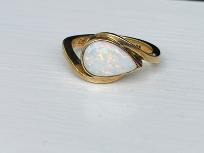 Vintage 9ct Gold Opal Ring