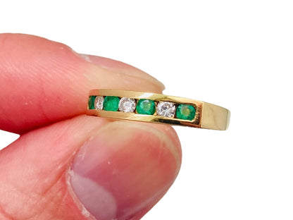 Vintage 18ct Gold Emerald & Diamond Ring