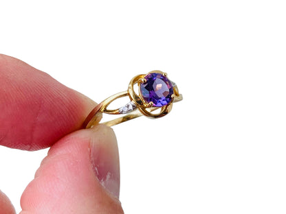 9ct Gold Amethyst & Diamond Ring