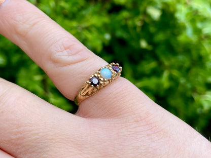 Vintage 9ct Gold Opal & Garnet Ring