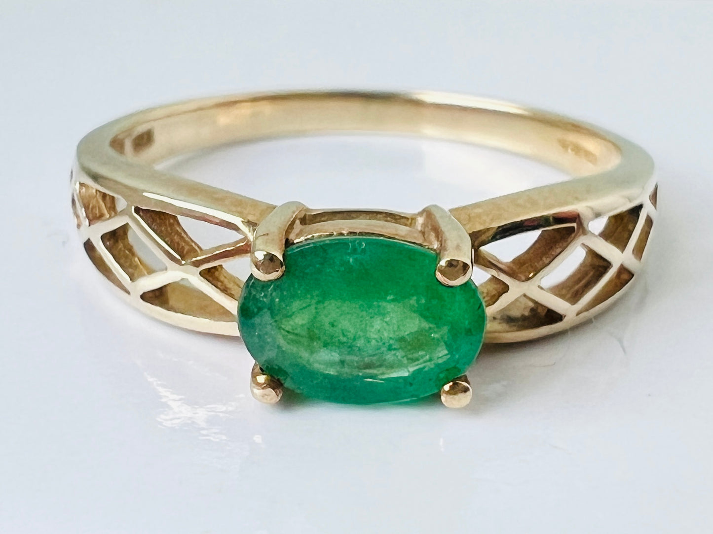 9ct Gold Emerald Ring