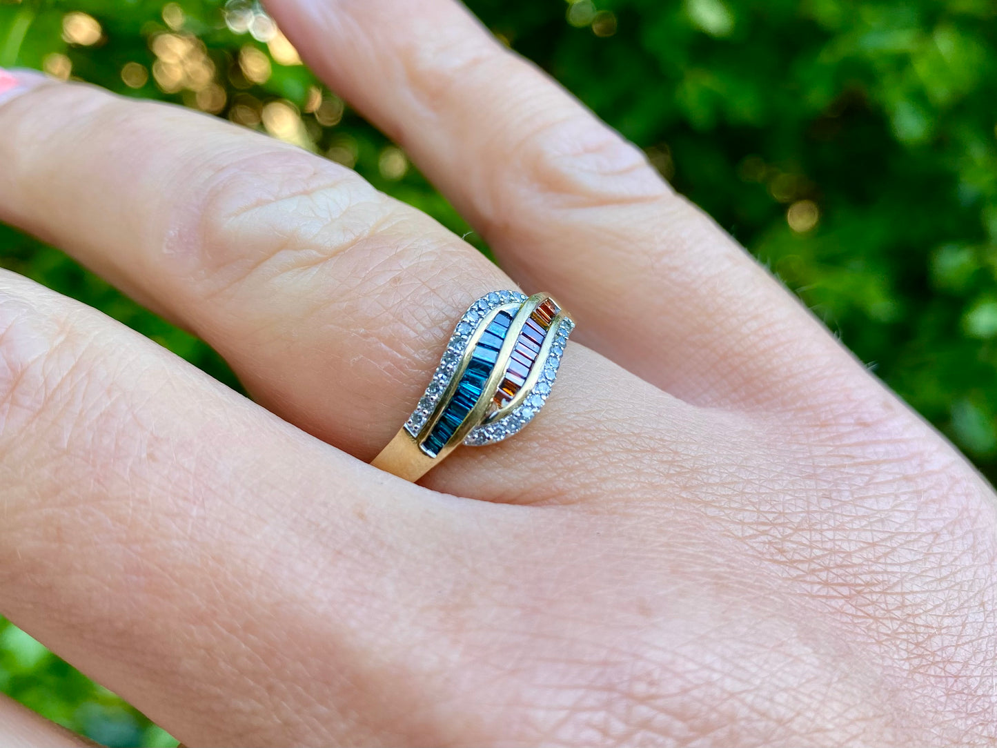 9ct Gold Blue, Red & White Diamond Ring