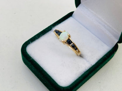 Vintage 9ct Gold Opal & Sapphire Ring