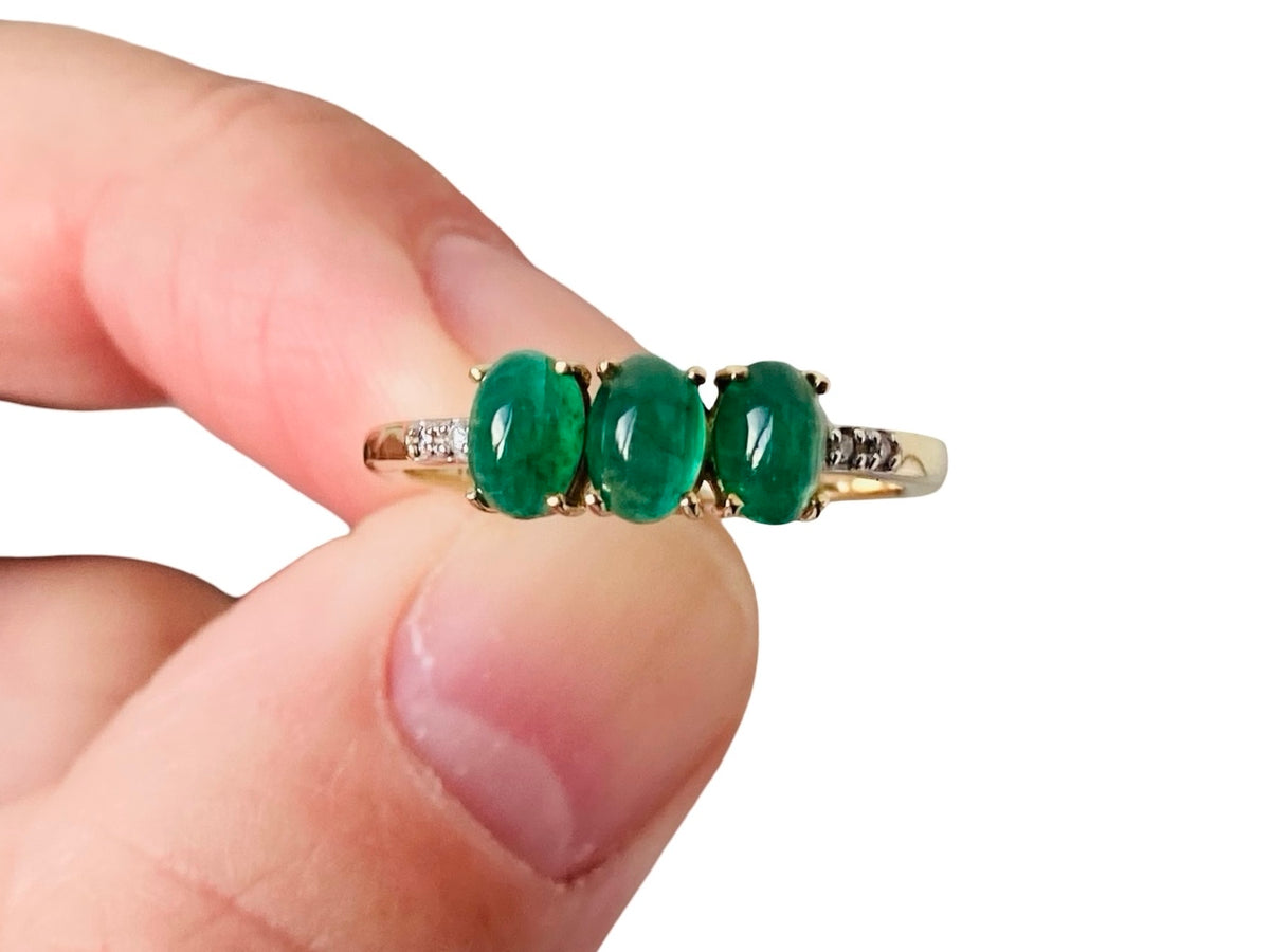 9ct Gold Emerald & Diamond Ring