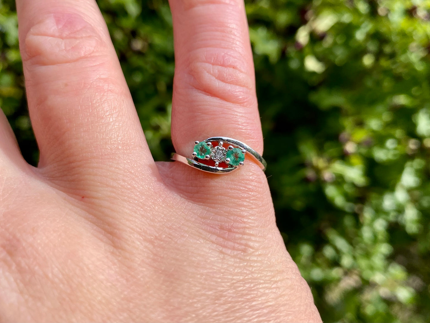 9ct Gold Emerald & Diamond Ring