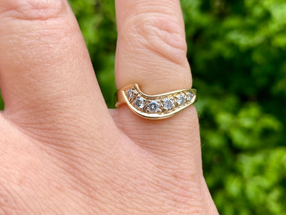 Vintage 9ct Gold Curved Diamond Ring