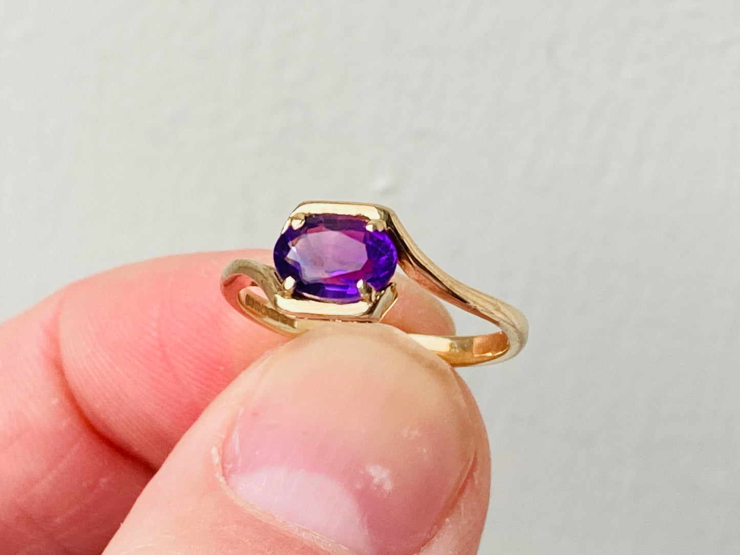 Vintage 9ct Gold Amethyst Ring