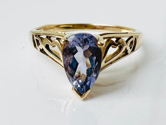 9ct Gold Tanzanite Ring