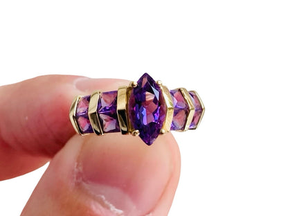9ct Gold Amethyst Ring