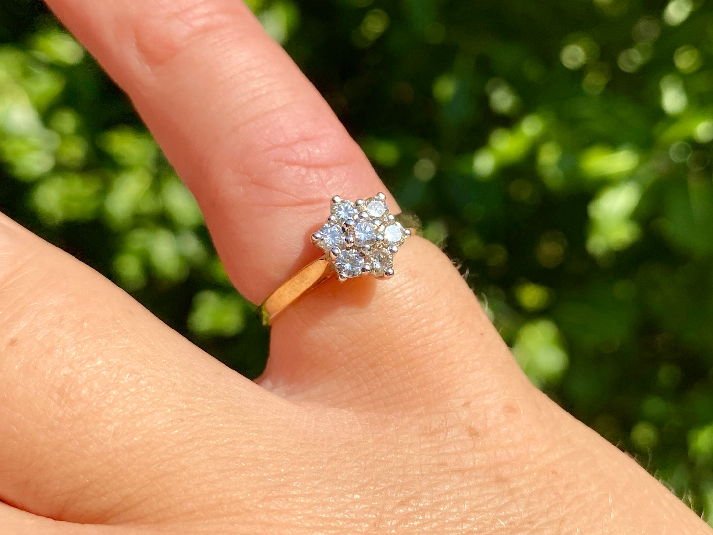 9ct Gold 0.50ct Diamond Daisy Ring