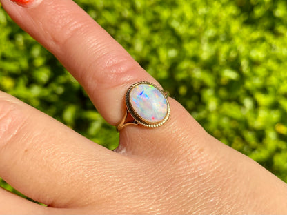 Vintage 9ct Gold Opal Ring