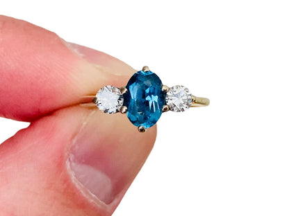 Vintage 18ct Gold Topaz & Diamond Ring