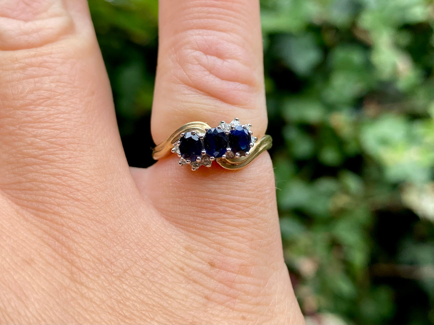 Vintage 9ct Gold Sapphire & Diamond Ring