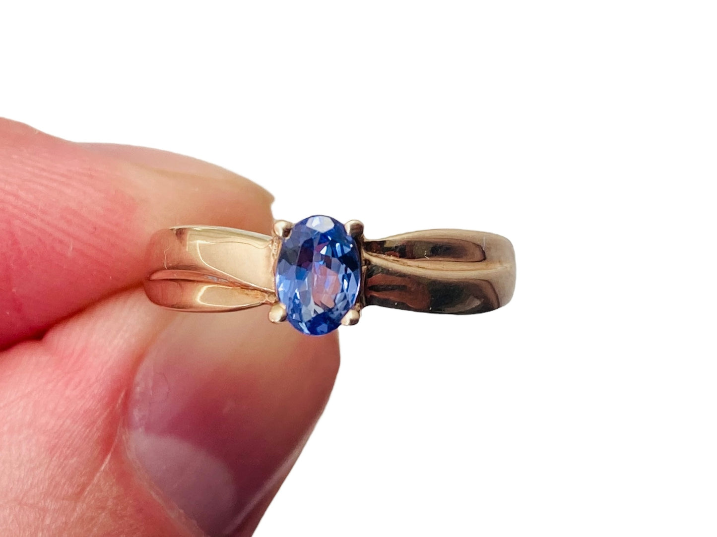 9ct Gold Tanzanite Ring