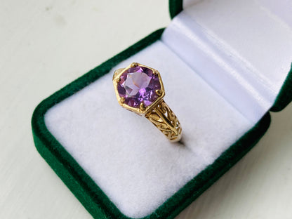 9ct Gold Amethyst Ring