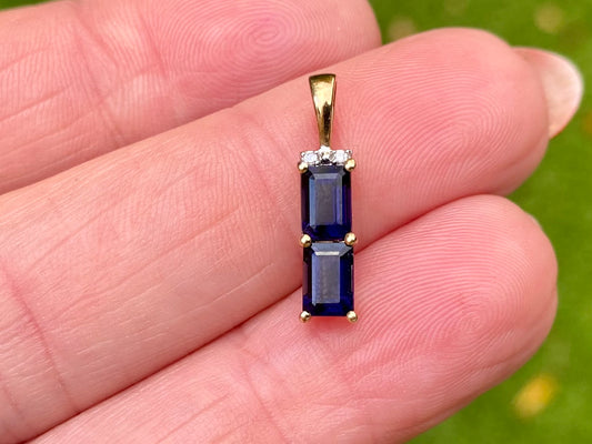 10ct Gold Iolite & Diamond Pendant
