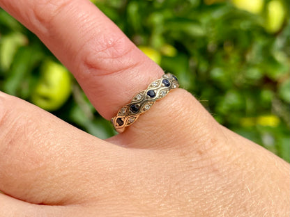 9ct Gold Sapphire & Diamond Ring