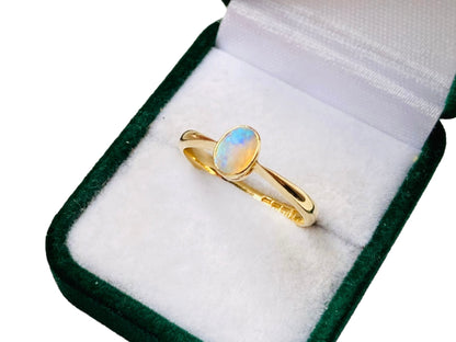 Antique 18ct Gold Opal Ring