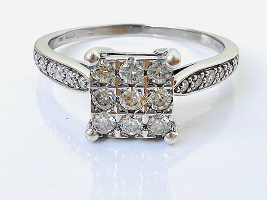 18ct Gold Diamond Ring