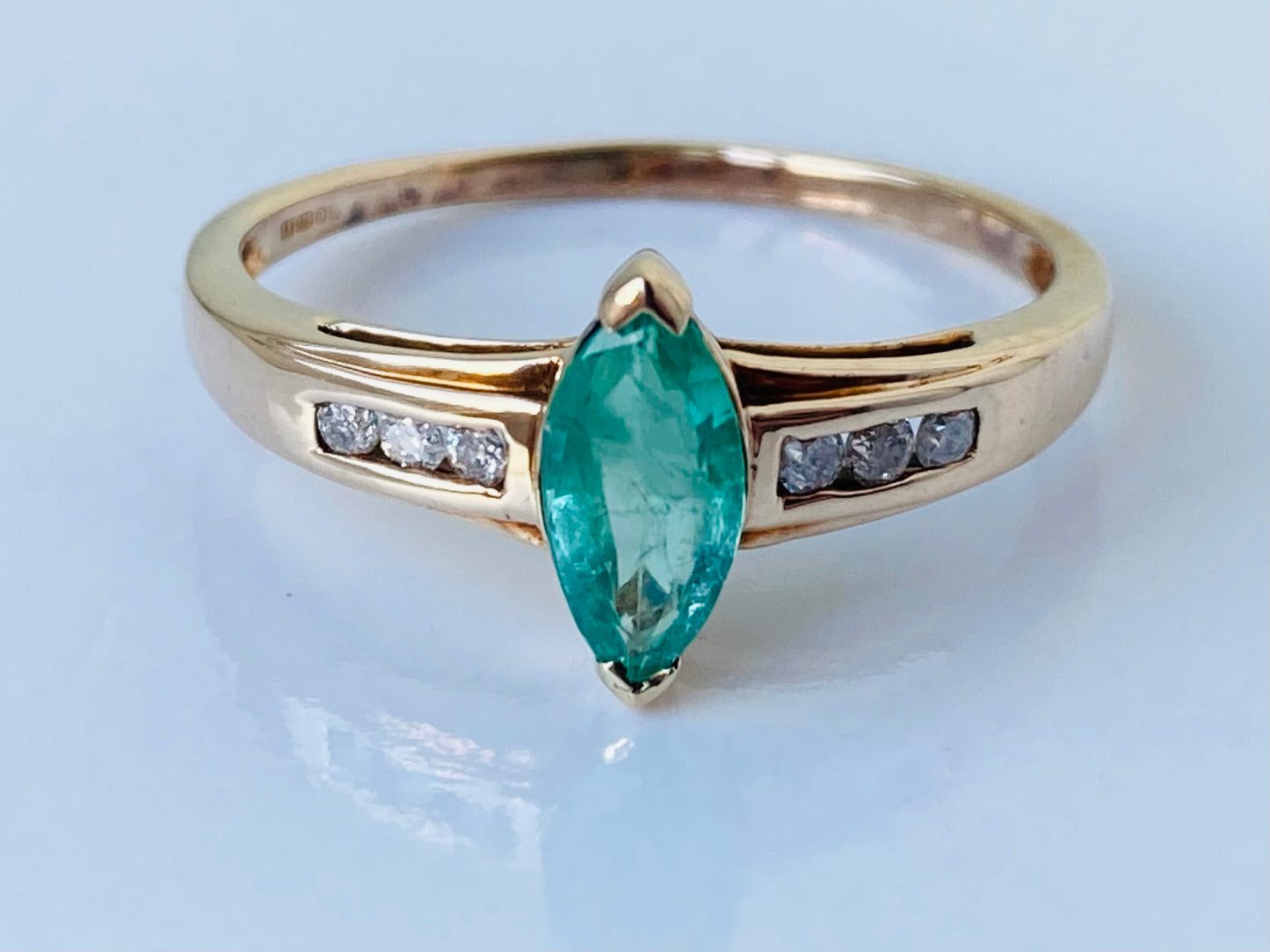 9ct Gold Emerald & Diamond Ring