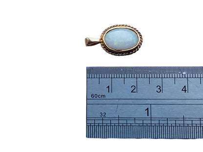Vintage 9ct Gold Opal Pendant