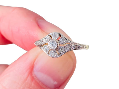 18ct Gold Diamond Ring