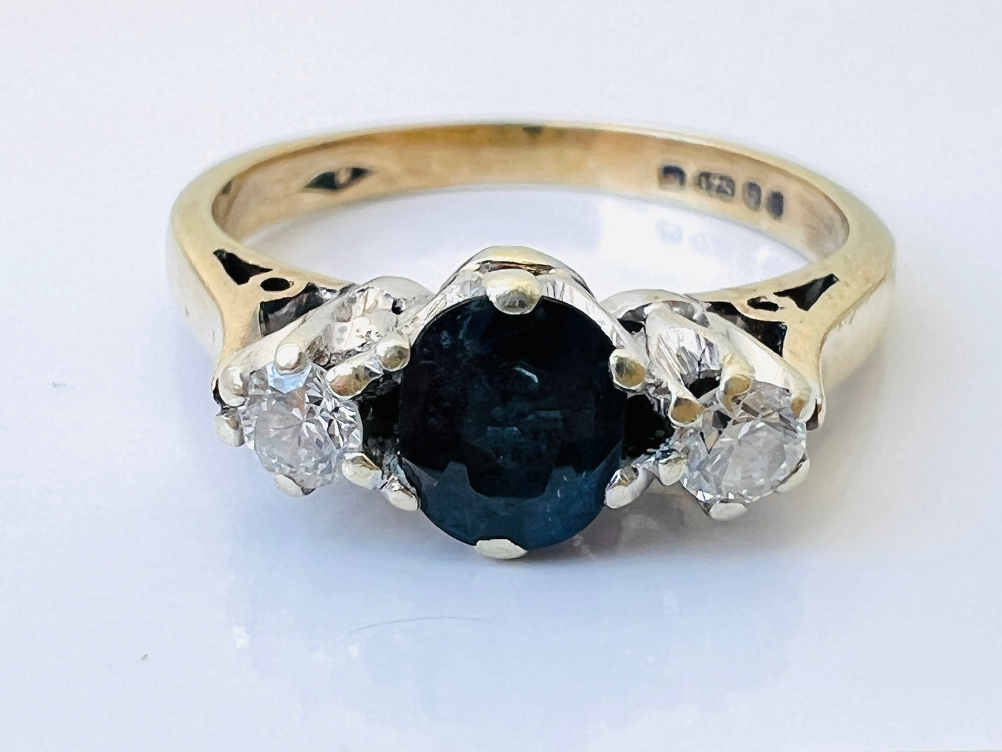 Vintage 9ct Gold Sapphire & Diamond Ring