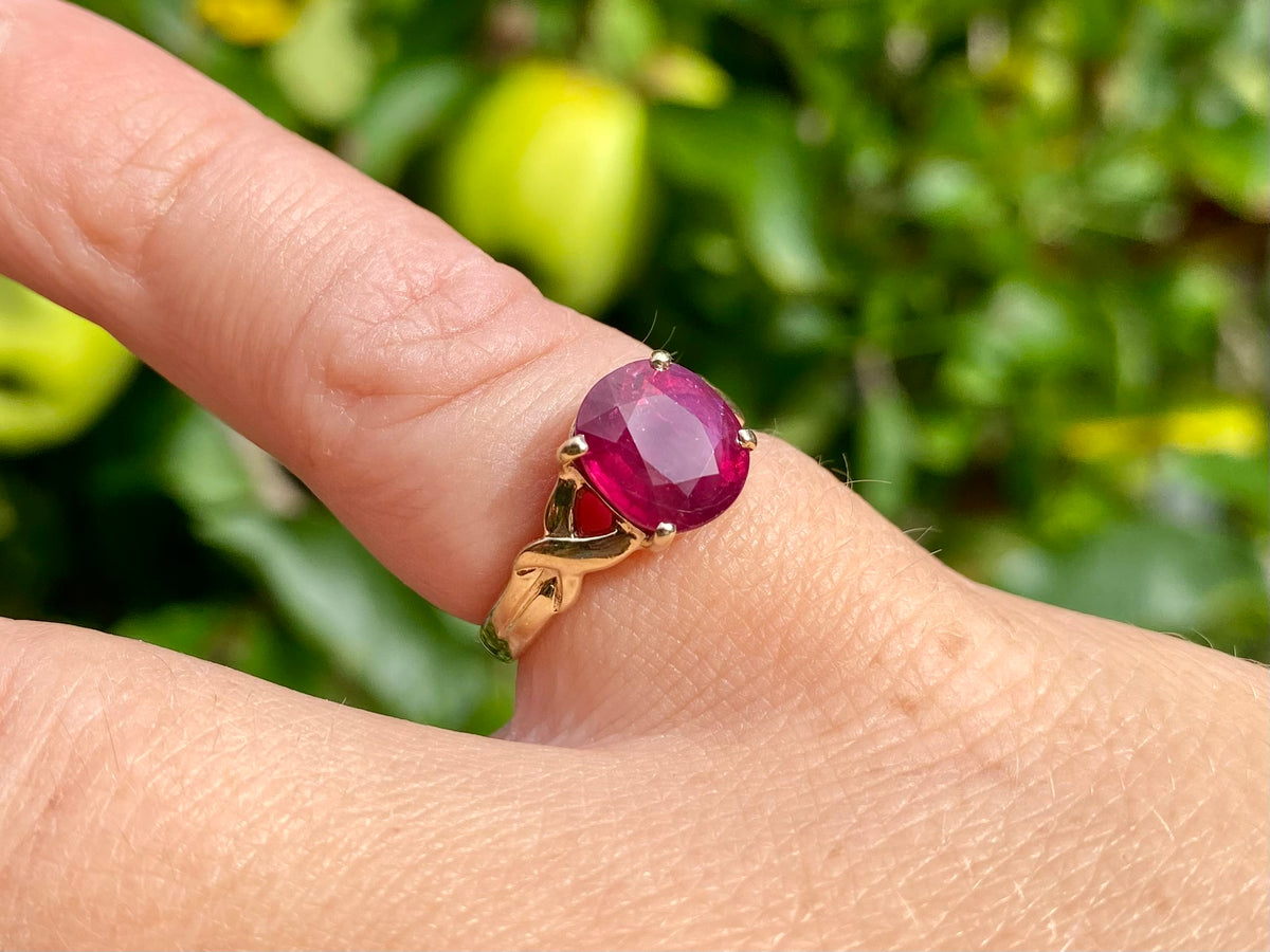 9ct Gold Ruby Ring