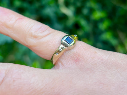 9ct Gold Sapphire & Diamond Ring