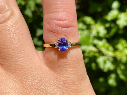 9ct Gold Tanzanite & Diamond Ring