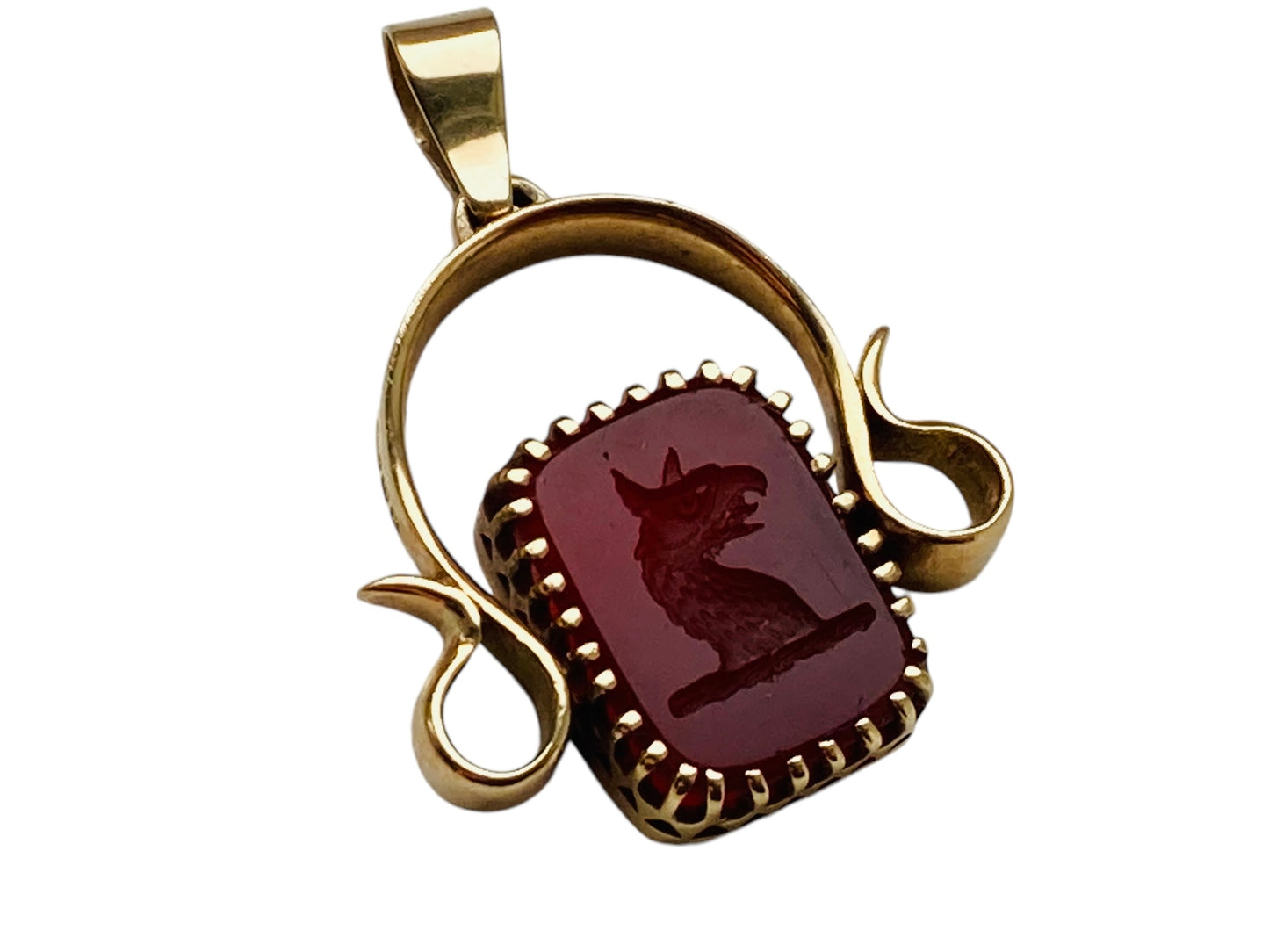 9ct Gold Carnelian Griffin Pendant