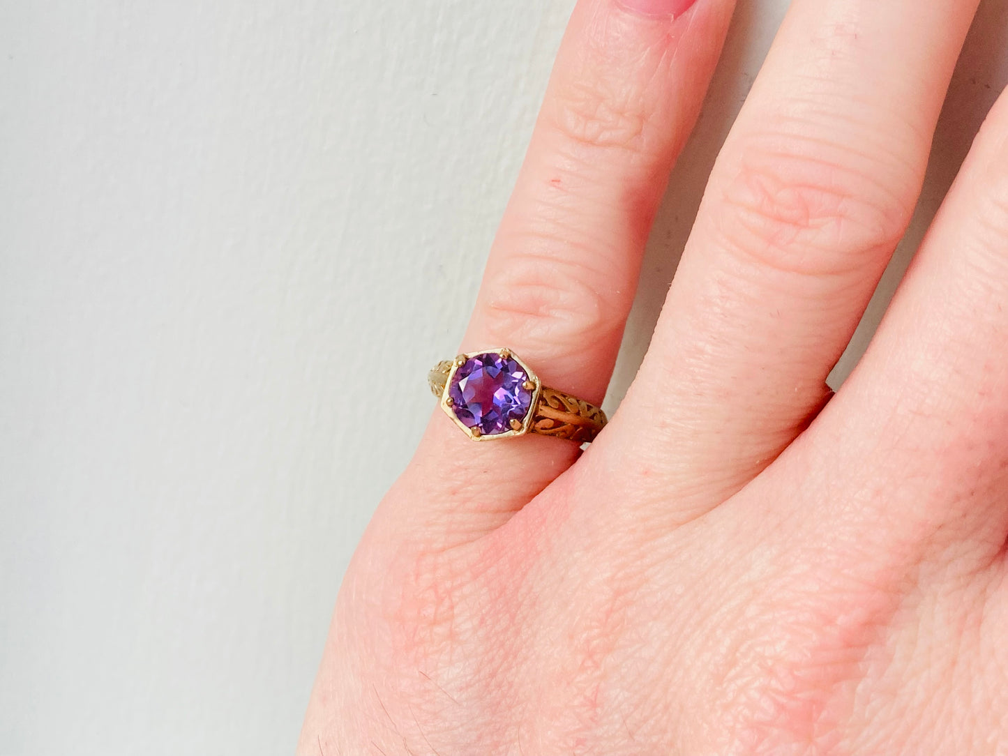 9ct Gold Amethyst Ring