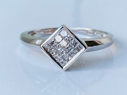 18ct Gold Diamond Ring
