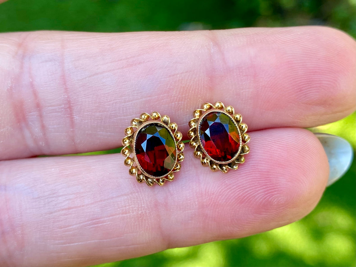 9ct Gold Garnet Earrings