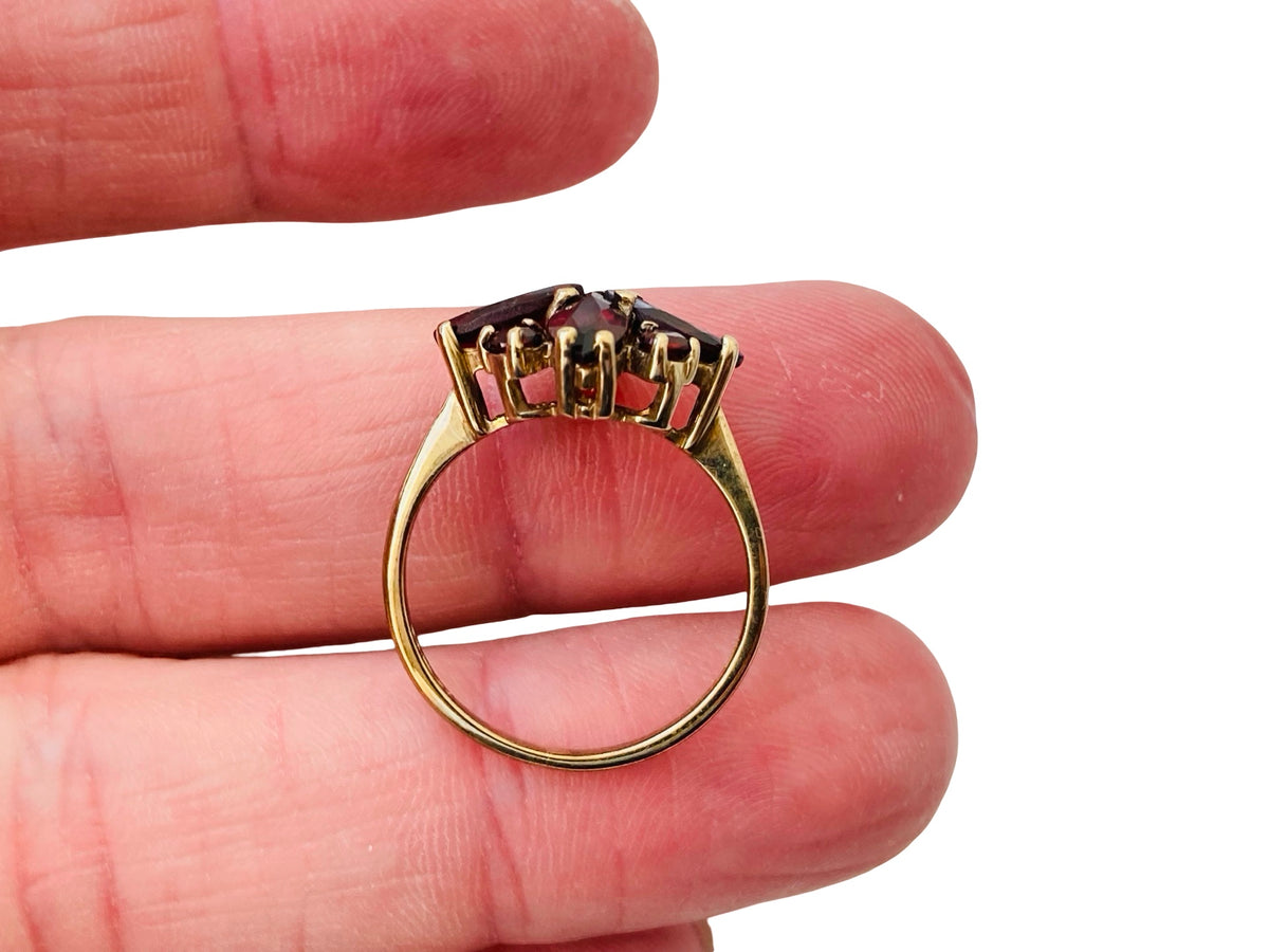 Vintage 9ct Gold Garnet Ring