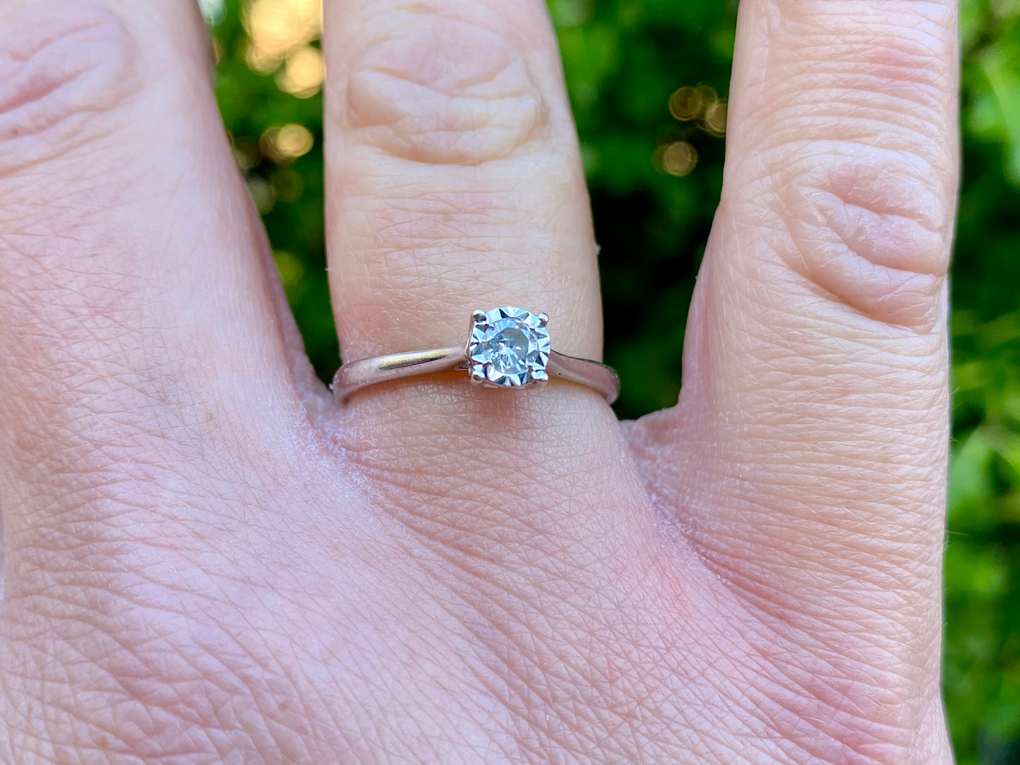 9ct Gold Diamond Ring