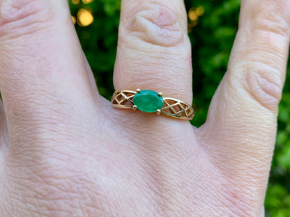 9ct Gold Emerald Ring