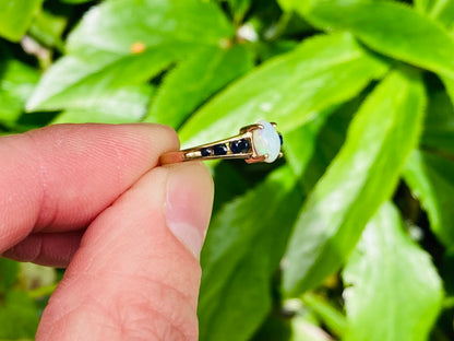 Vintage 9ct Gold Opal & Sapphire Ring