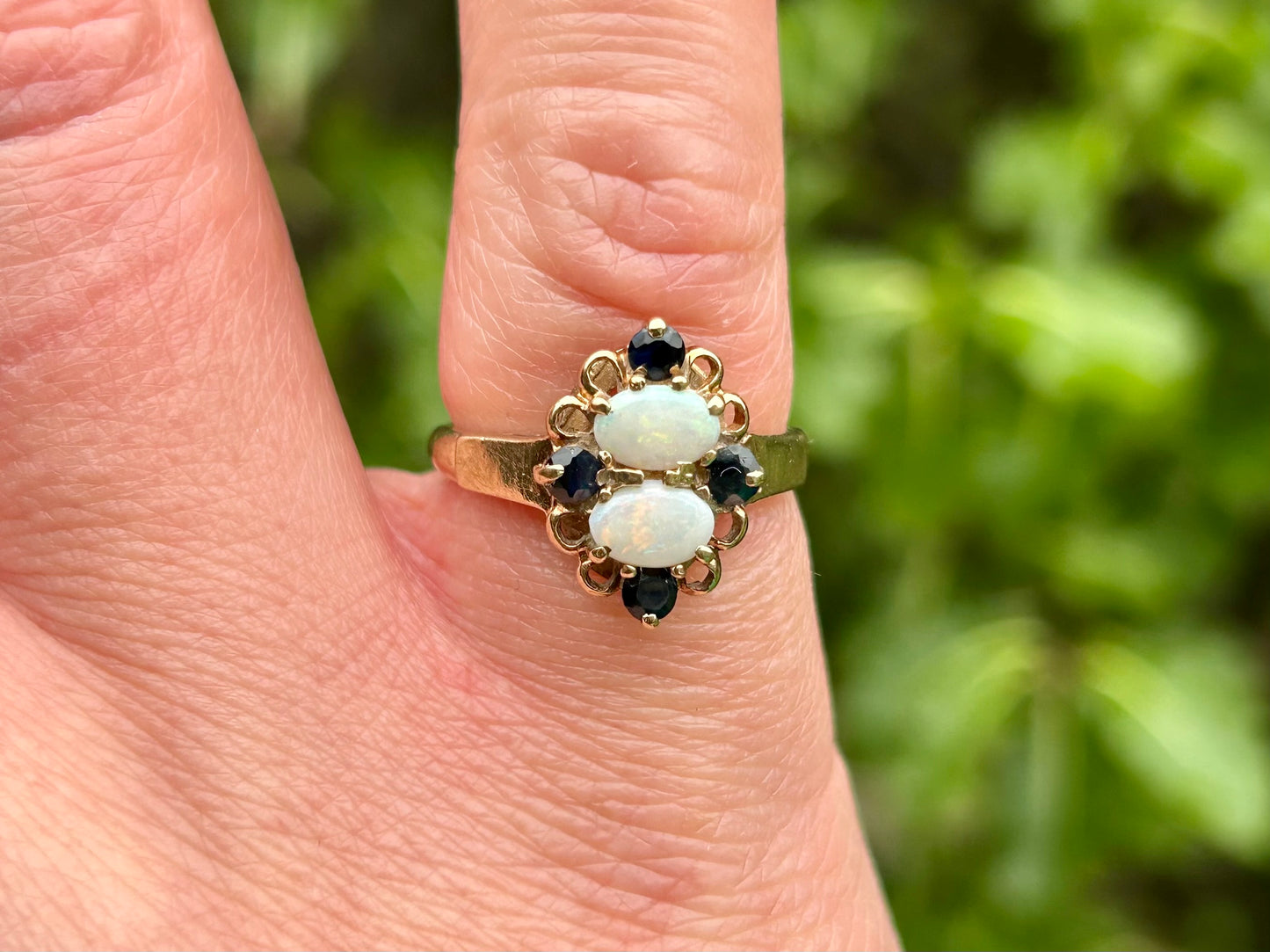 Vintage 9ct Gold Opal & Sapphire Ring