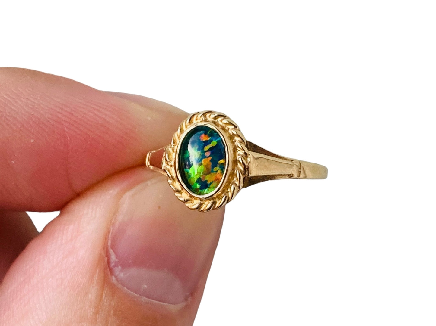 Vintage 9ct Gold Opal Doublet Ring