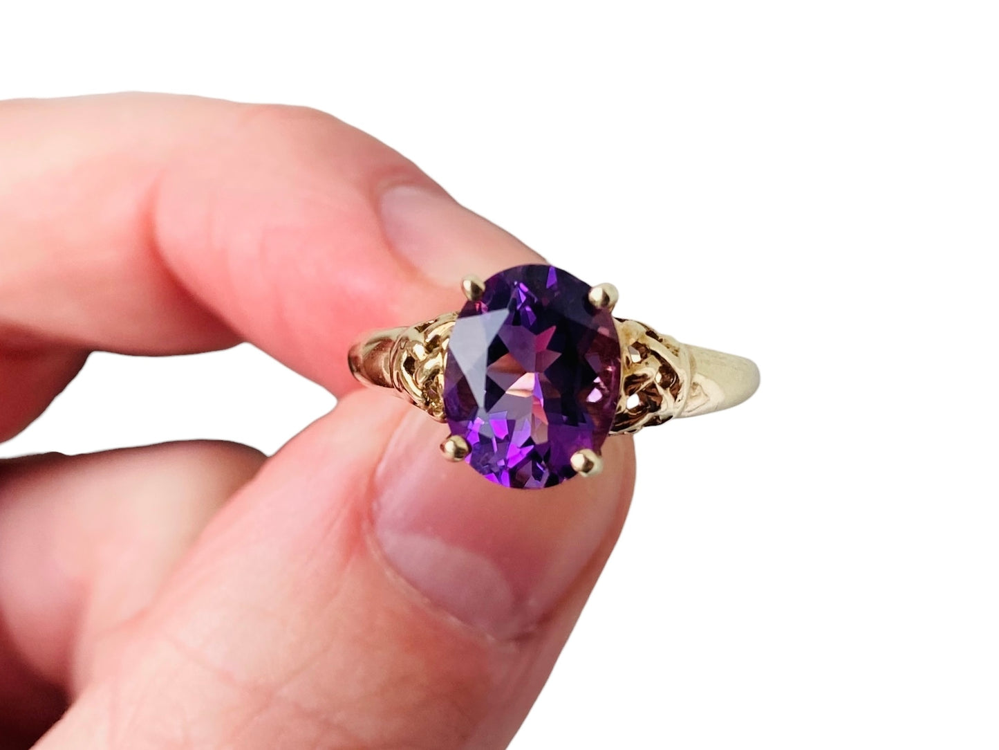 9ct Gold Amethyst Ring
