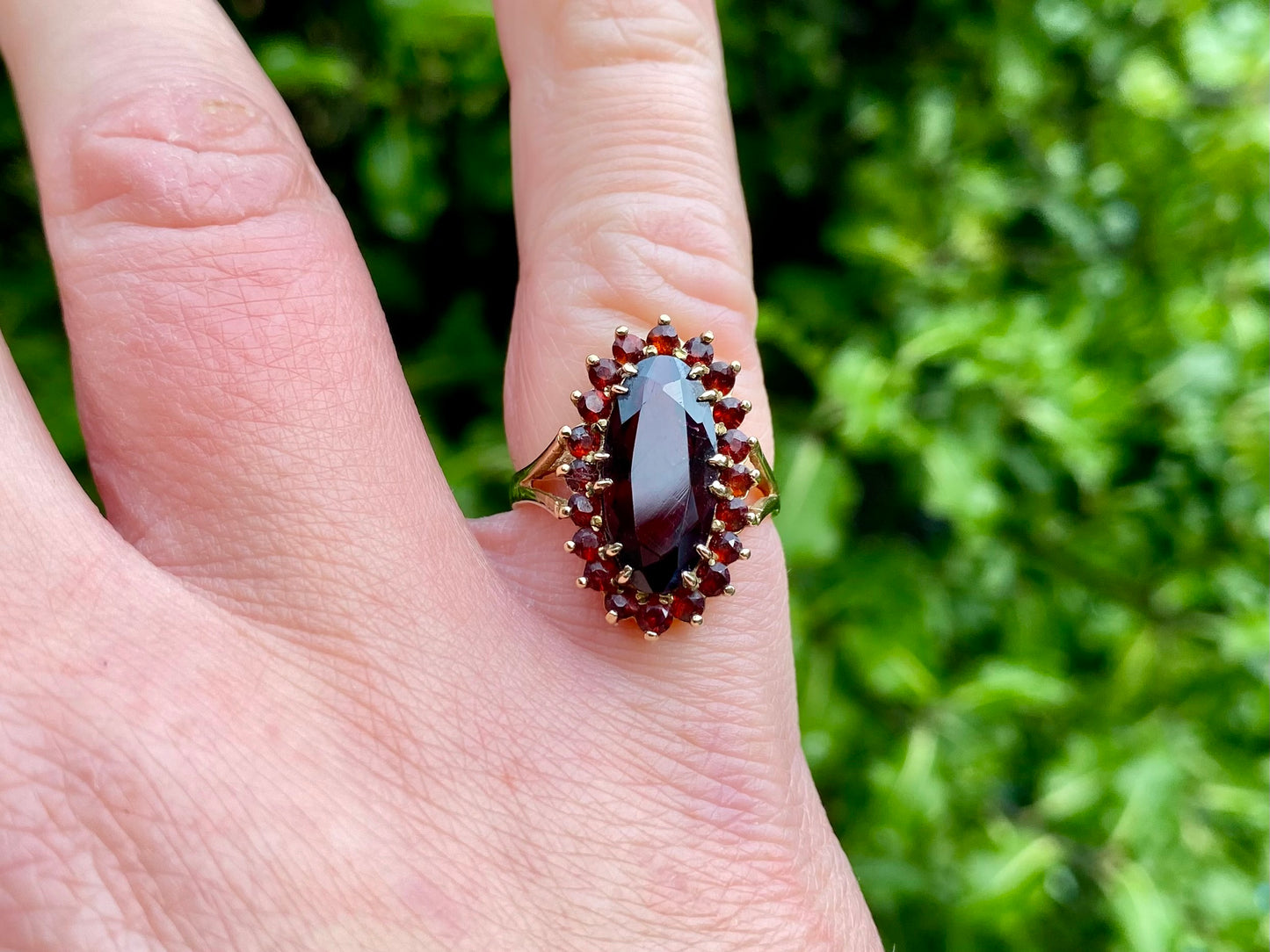 9ct Gold Garnet Ring