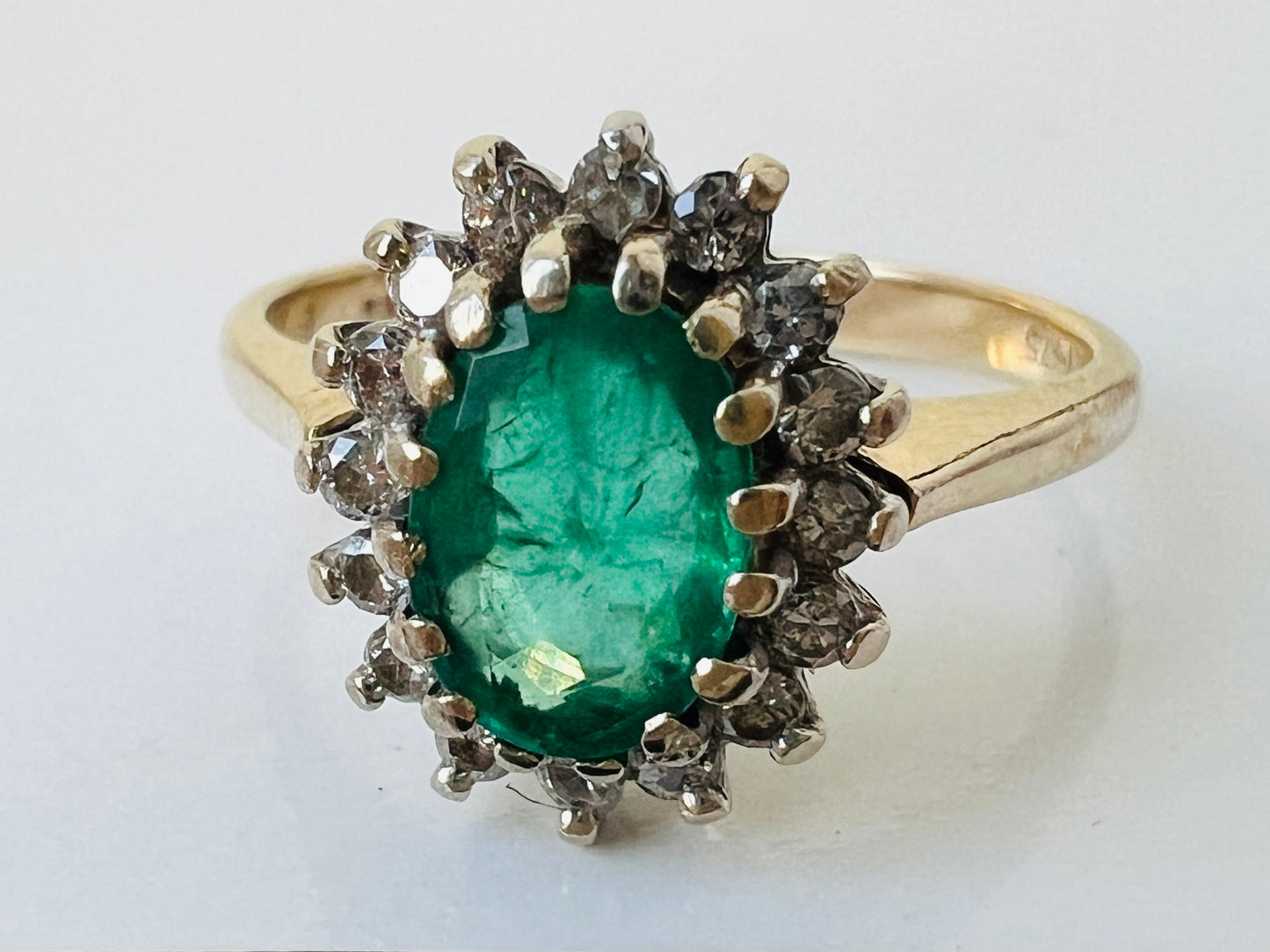 Vintage 9ct Gold Emerald & Diamond Ring