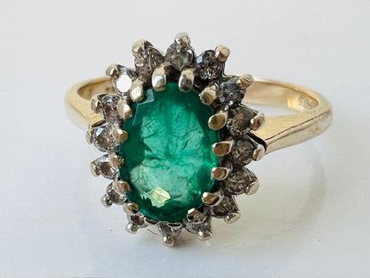 Vintage 9ct Gold Emerald & Diamond Ring