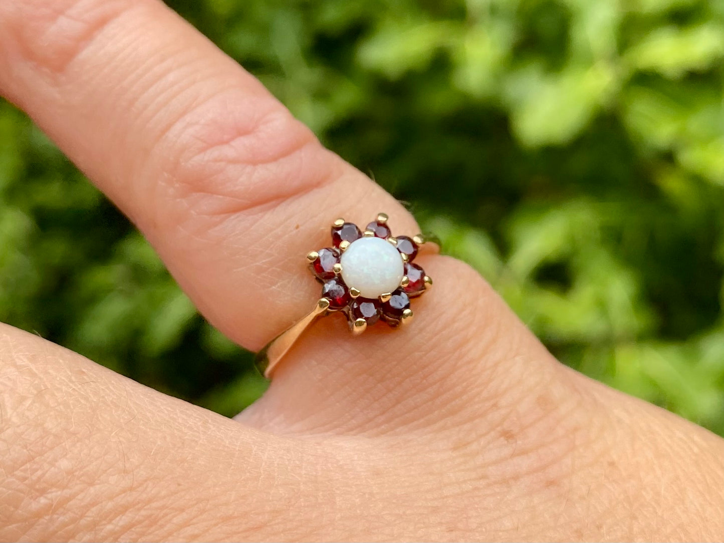 Vintage 9ct Gold Opal & Garnet Ring