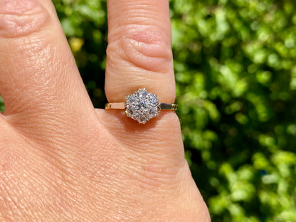 Antique 18ct Gold Diamond Daisy Ring