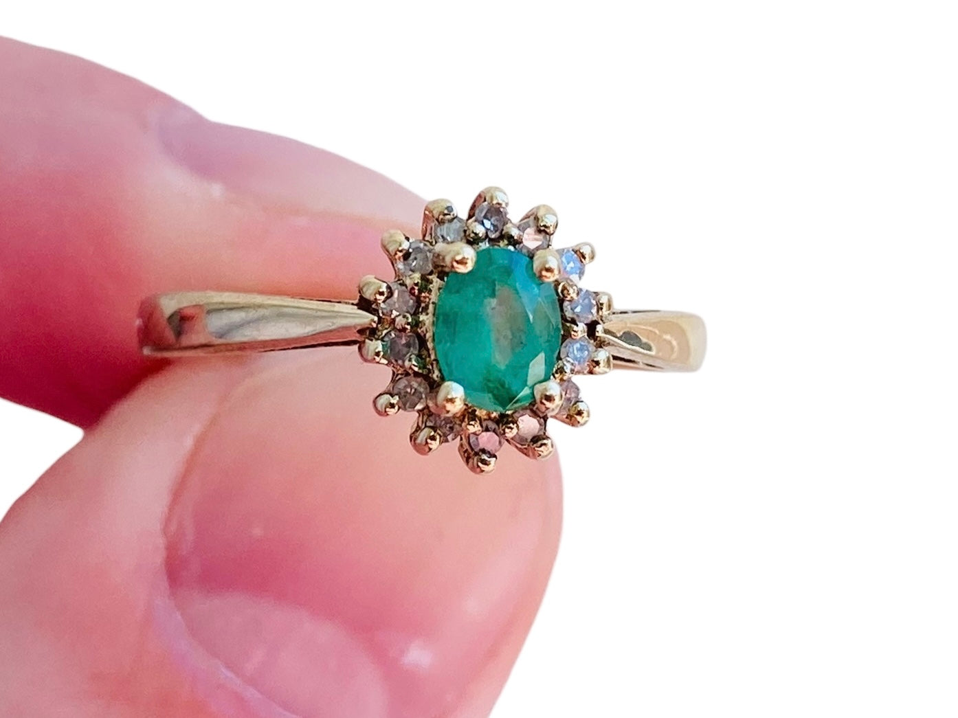 9ct Gold Emerald & Diamond Ring