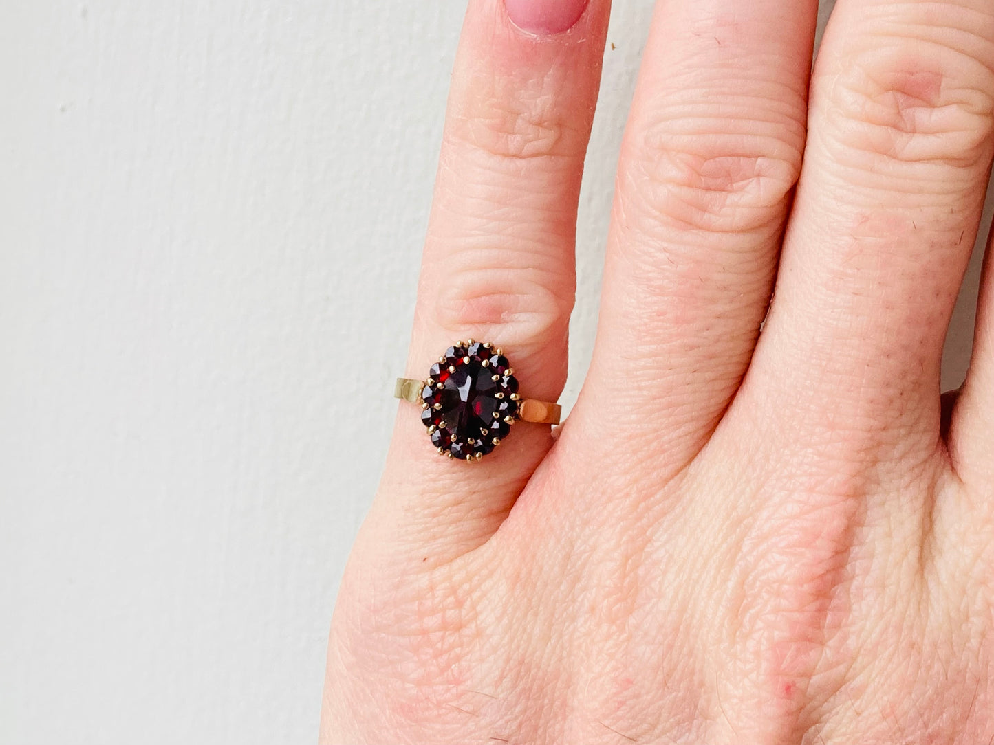 Vintage 9ct Gold Garnet Ring